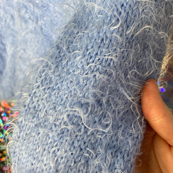 ❄️Baby blue fuzzy sweater❄️ - Picture 5 of 8